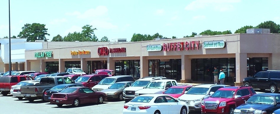 More Photos Of 1426-1528 Military Rd, Benton General Retail For Lease