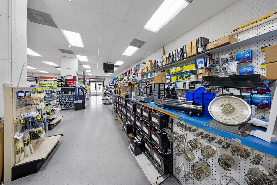 More Photos Of 887 E Okeechobee Rd, Hialeah General Retail For Sale