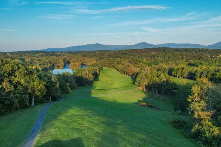 More Photos Of 910 Tc Northcott Blvd, Luray Golf Course Driving Range For Sale