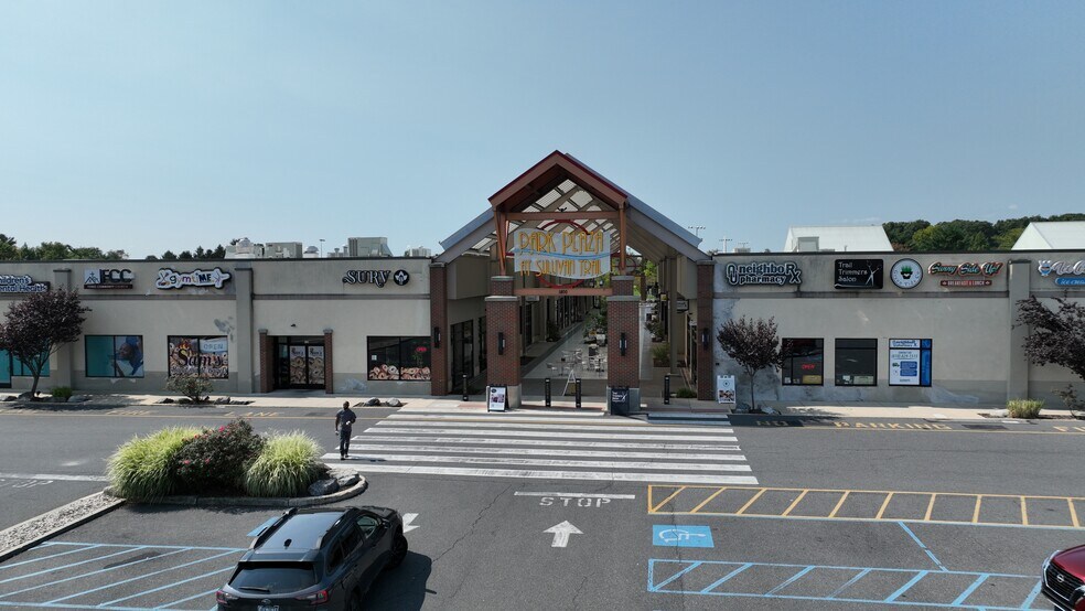 More Photos Of 1800 Sullivan Trl, Easton Storefront For Lease