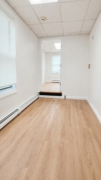 More Photos Of 1638 Parker Ave, Fort Lee Storefront Retail Office For Lease