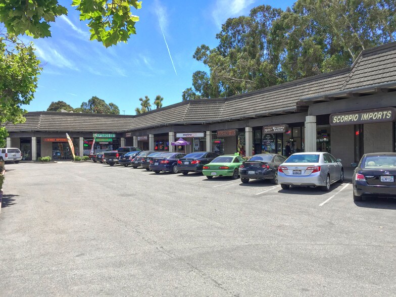 Primary Photo Of 116 E Laurel Dr, Salinas Restaurant For Sale