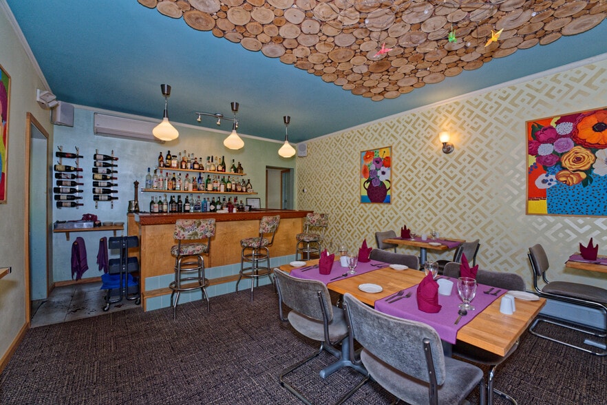 More Photos Of 5355 NY-212 Rt, Mount Tremper Hotel For Sale