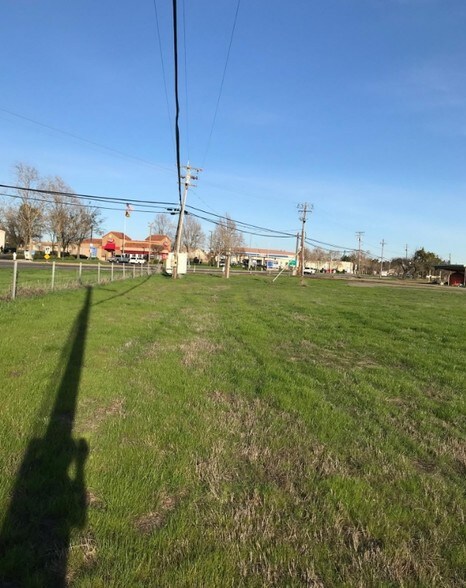 More Photos Of 2635 W A St, Dixon Land For Sale