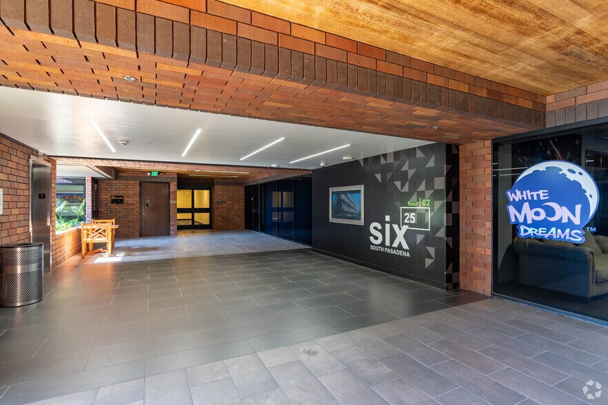 More Photos Of 625 Fair Oaks Ave, South Pasadena Office For Lease