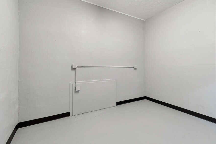 More Photos Of 715 McDuff Ave, Jacksonville Storefront Retail Residential For Sale