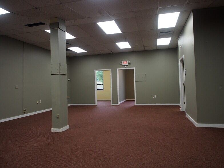 More Photos Of 9 Business Park Dr, Branford Office For Lease