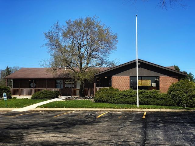 More Photos Of 1107 N Blackhawk Blvd, Rockton Office For Lease