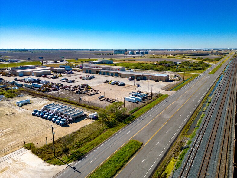 More Photos Of 5821 Agnes St, Corpus Christi Service For Sale