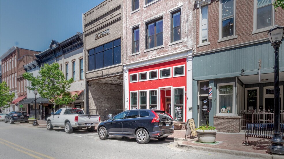 Primary Photo Of 125 Franklin St, Clarksville Storefront Retail Residential For Sale