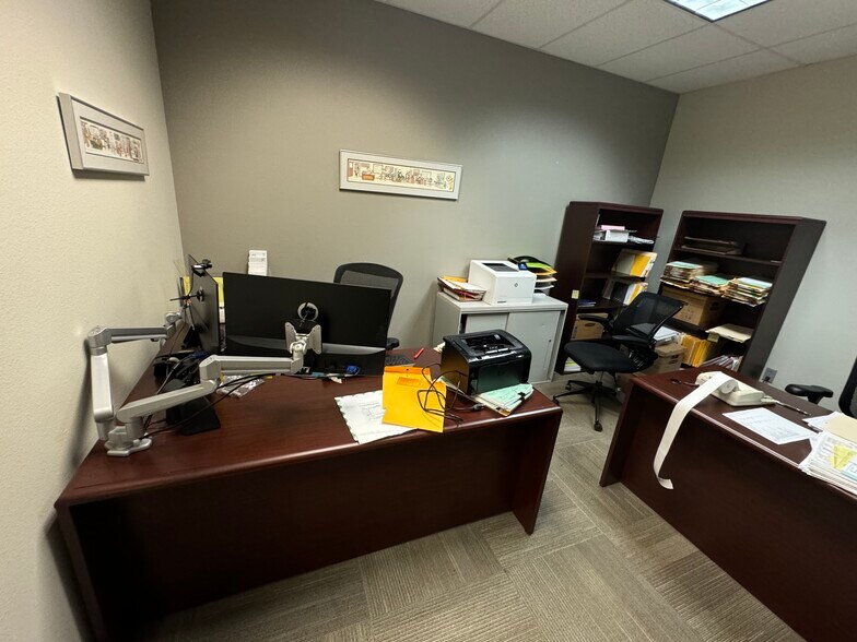 More Photos Of 7040 N Marks Ave, Fresno Office Residential For Lease