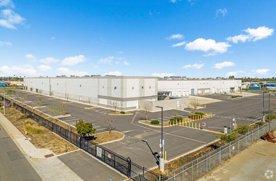 More Photos Of 401 E Glenn Ave, Modesto Industrial For Sale