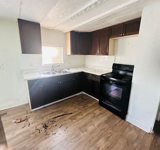 More Photos Of 1025 W Socrum Loop Rd, Lakeland Manufactured Housing Mobile Home Park For Sale