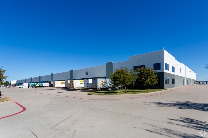 More Photos Of 2500 Regent Blvd, Dallas Distribution For Lease