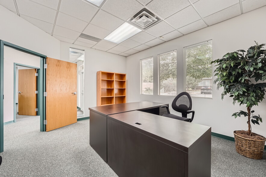 More Photos Of 2220 S Fraser St, Aurora Office For Sale