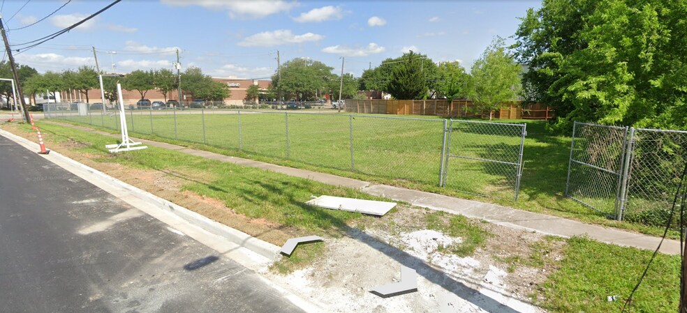 More Photos Of 1819 Sawyer St, Houston Land For Lease