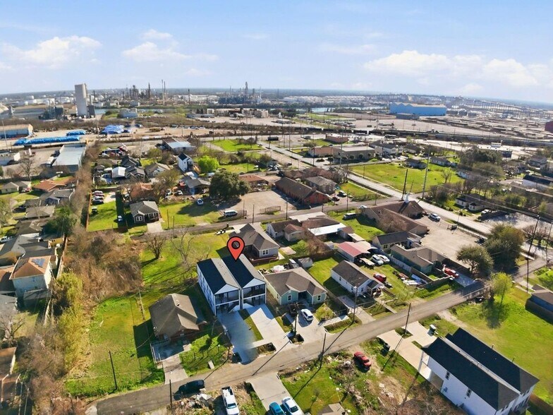 More Photos Of 428 Rhode Island st, Houston Apartments For Sale