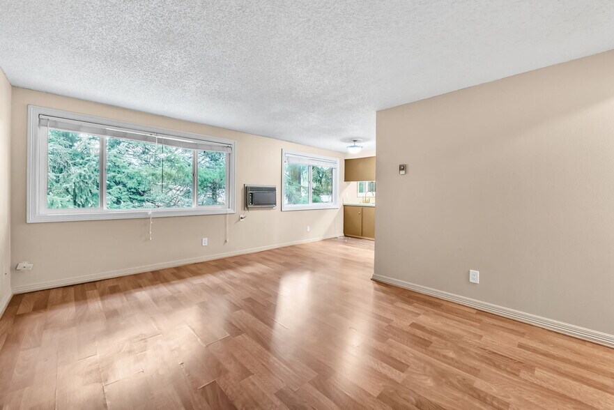 More Photos Of 13500 SE Linden Ln, Milwaukie Apartments For Sale