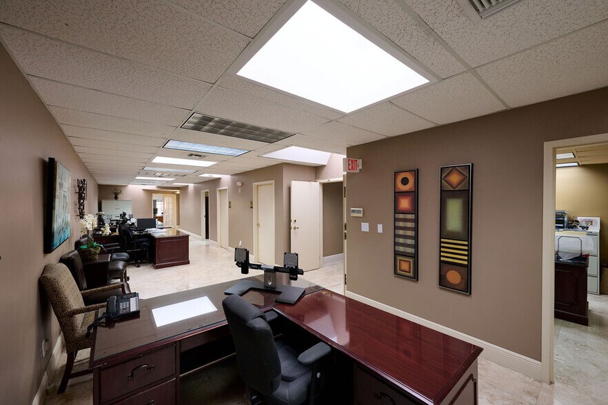 More Photos Of 355 Palermo Ave, Coral Gables Medical For Sale