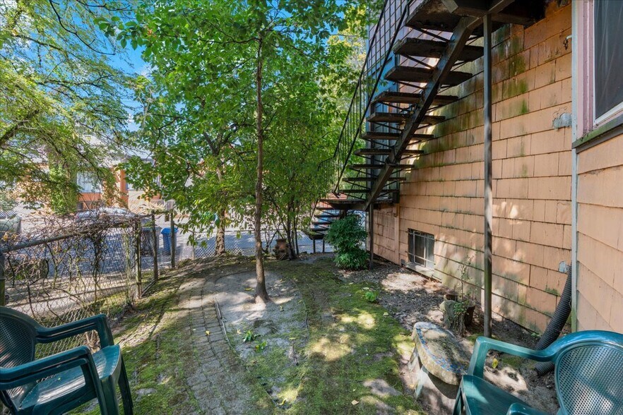 More Photos Of 2616 SE Pine St, Portland Apartments For Sale