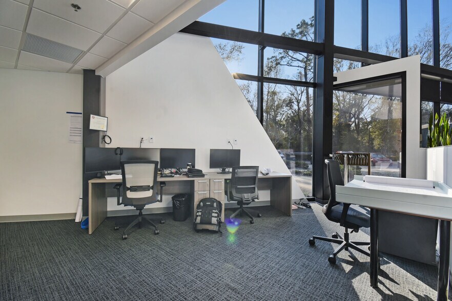 More Photos Of 10393 Fortune Pky, Jacksonville Office For Sale