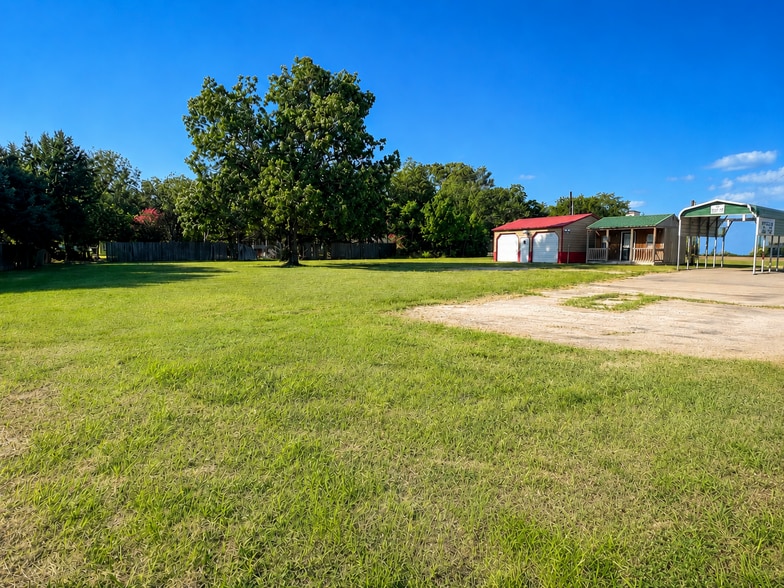 More Photos Of 311 W US Highway 79, Franklin Land For Sale