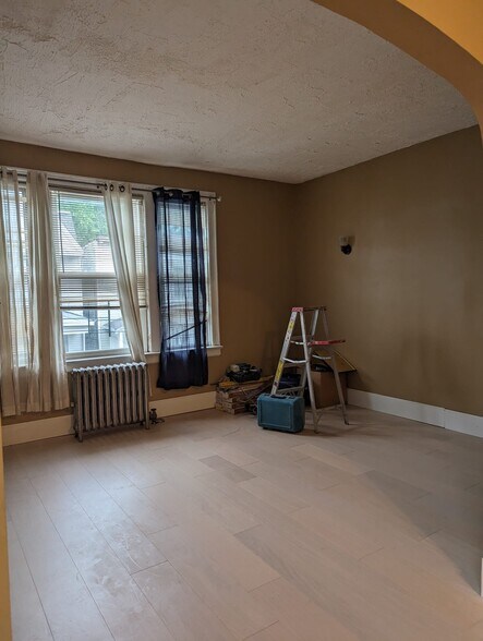 More Photos Of 212 Myrtle Ave, Jersey City Apartments For Sale
