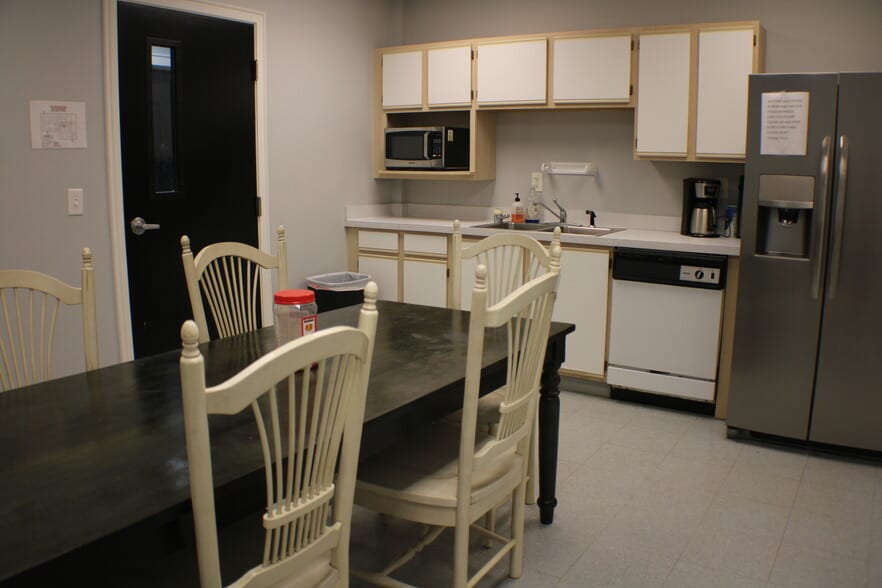 More Photos Of 1930 Charlie Hall Blvd, Charleston Medical For Lease