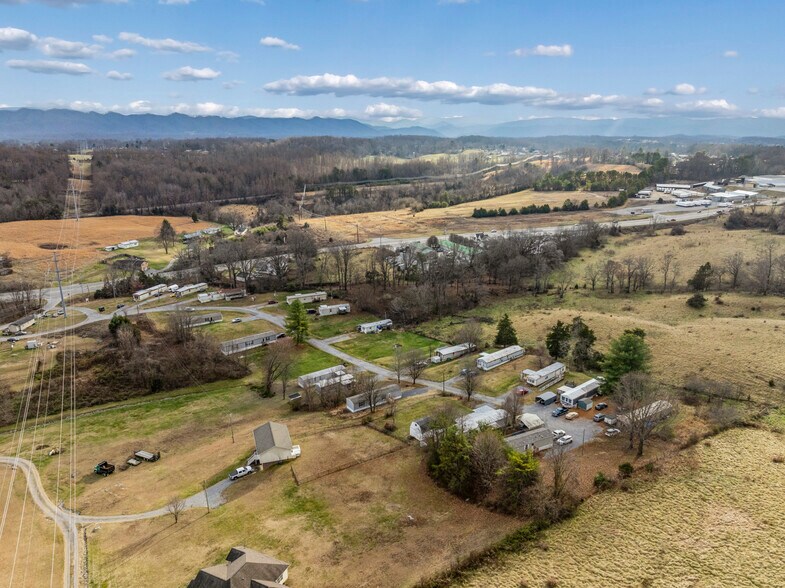 More Photos Of 102 Claude Simmons Rd, Johnson City Manufactured Housing Mobile Home Park For Sale