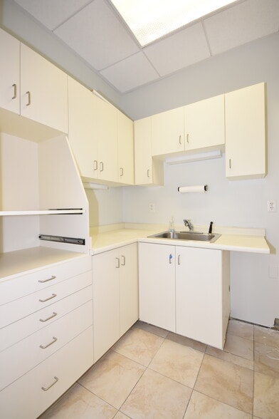 More Photos Of 277 Willbrook Blvd, Pawleys Island Office For Sale