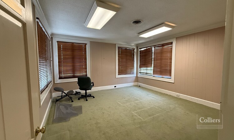 More Photos Of 307 Pettigru St, Greenville Office For Sale