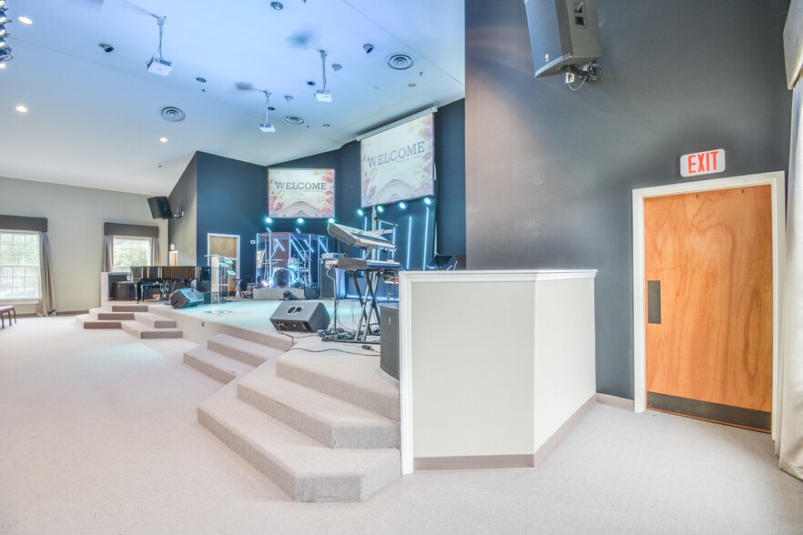 More Photos Of 1400 Grayson Hwy, Lawrenceville Religious Facility For Sale