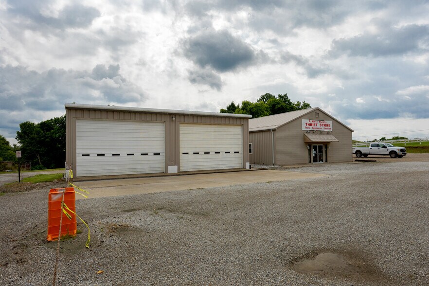 More Photos Of 62190 Bailey Rd, Barnesville Freestanding For Sale