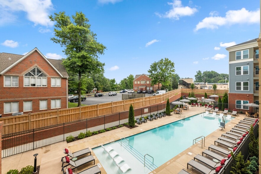 More Photos Of 4040 Gateway Dr, Fairfax Apartments For Lease