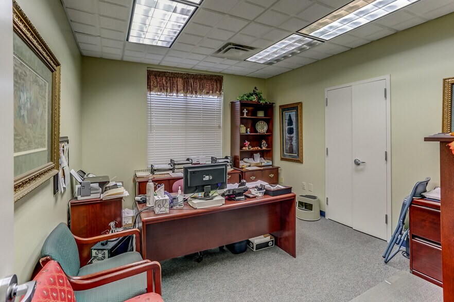 More Photos Of 60 Physicians Ln, Southaven Medical For Lease