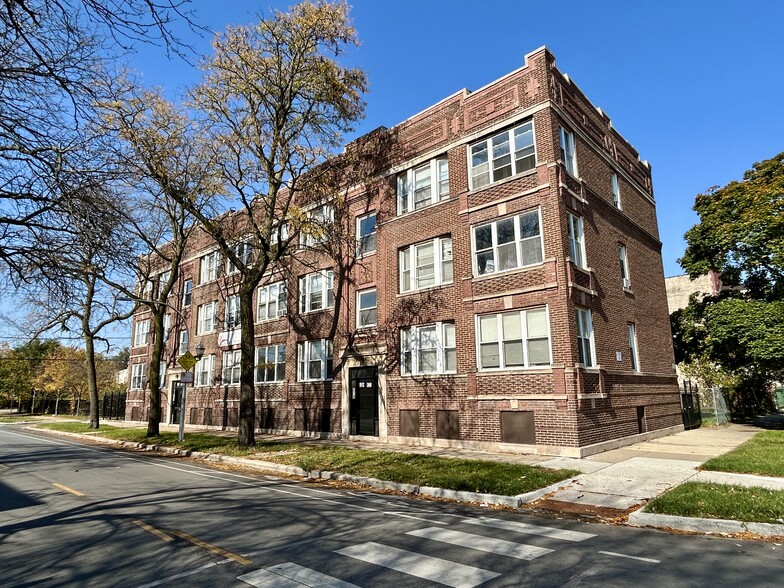 Primary Photo Of 816-822 E Marquette Rd, Chicago Apartments For Sale