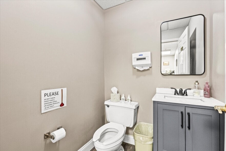 More Photos Of 195 Stock St, Hanover Medical For Sale