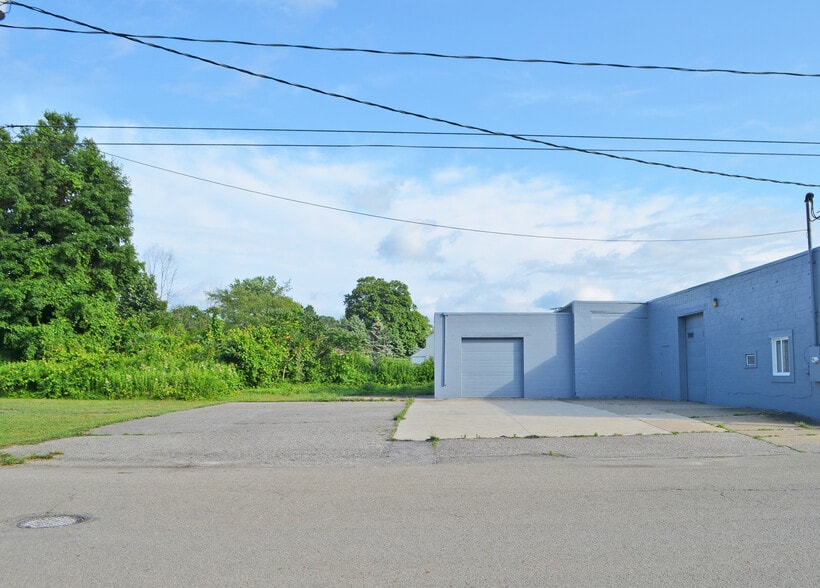 More Photos Of 10027 Railroad St, Lake City Warehouse For Sale