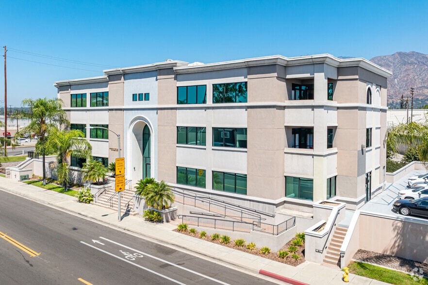 Primary Photo Of 225 E Santa Clara St, Arcadia Office For Lease