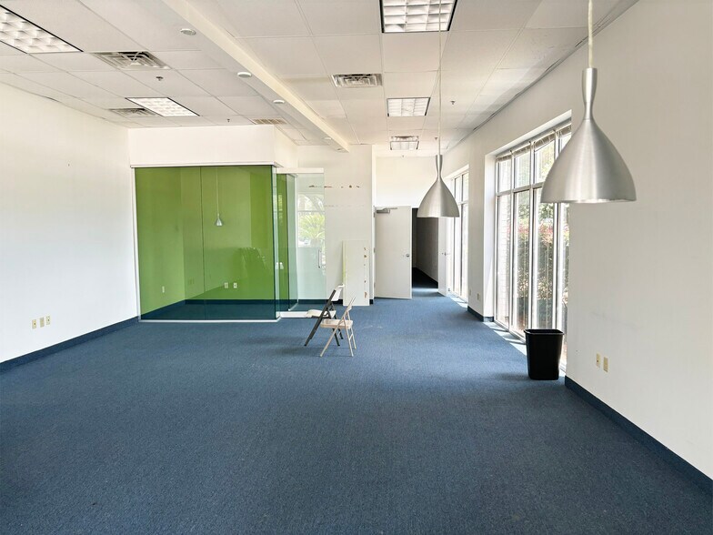 More Photos Of 1200 Sam Rittenberg Blvd, Charleston Supermarket For Lease