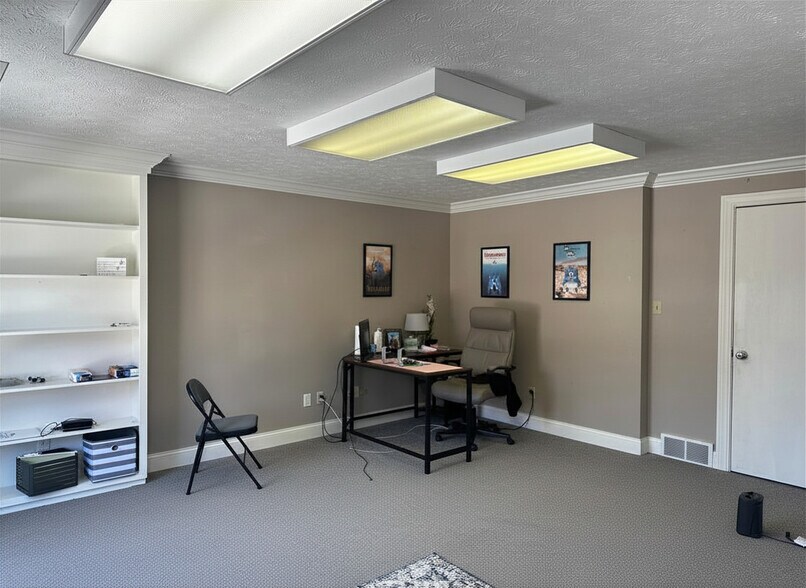 More Photos Of 225 E Liberty St, Medina Office For Lease