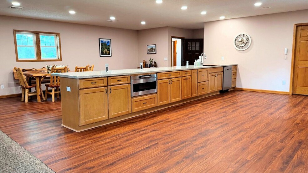 More Photos Of 3884 S Gillette Dr, Wisconsin Dells Lodge Meeting Hall For Sale