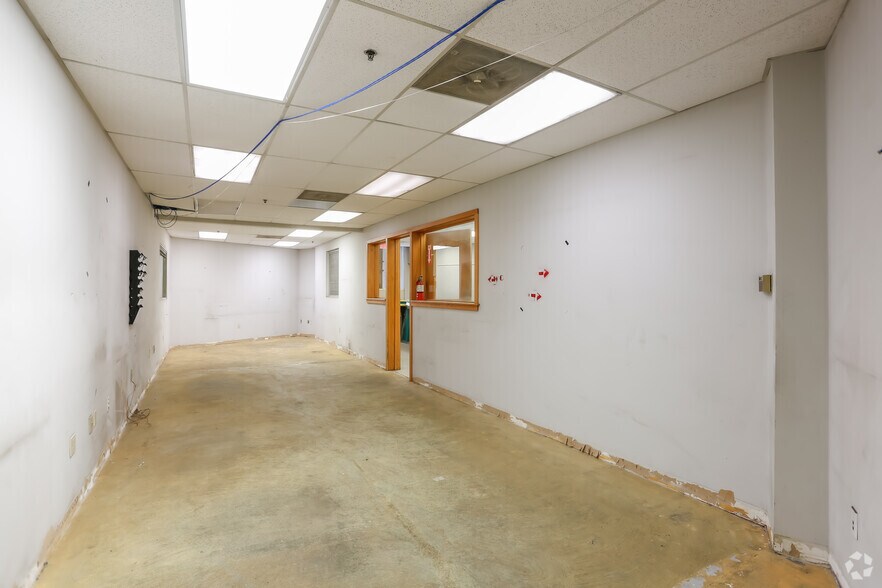 More Photos Of 1315 W 12th St, Kansas City Warehouse For Lease