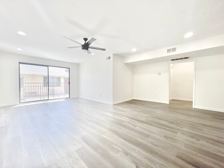 More Photos Of 7437 Haskell Ave, Van Nuys Apartments For Sale