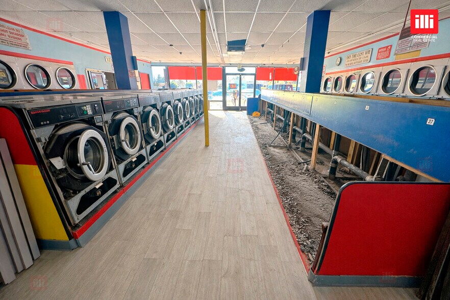 More Photos Of 8646-8658 Woodman Ave, Arleta Unknown For Lease