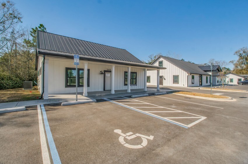 Primary Photo Of 5433 Chumuckla Hwy, Pace Unknown For Lease