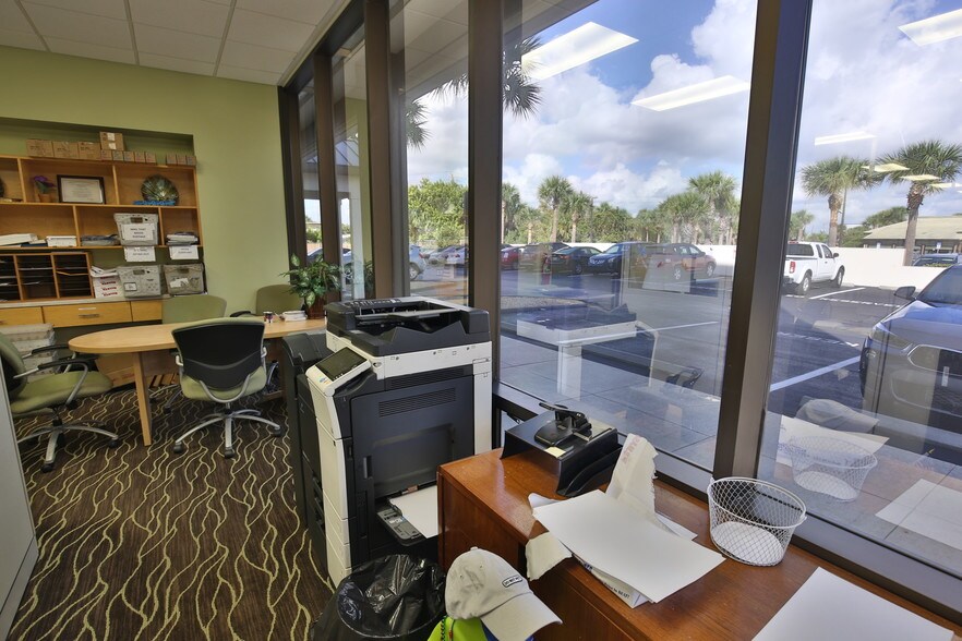 More Photos Of 140 S Atlantic Ave, Ormond Beach Office For Lease