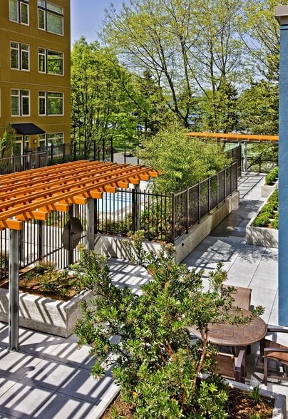 More Photos Of 1133 Lake Washington Blvd, Renton Apartments For Lease