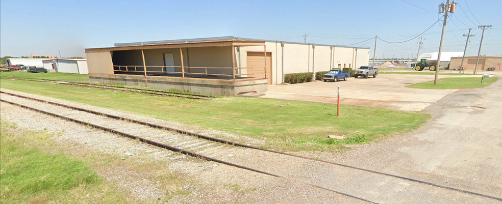 Primary Photo Of 711 Recycle Drive, Altus Warehouse For Sale