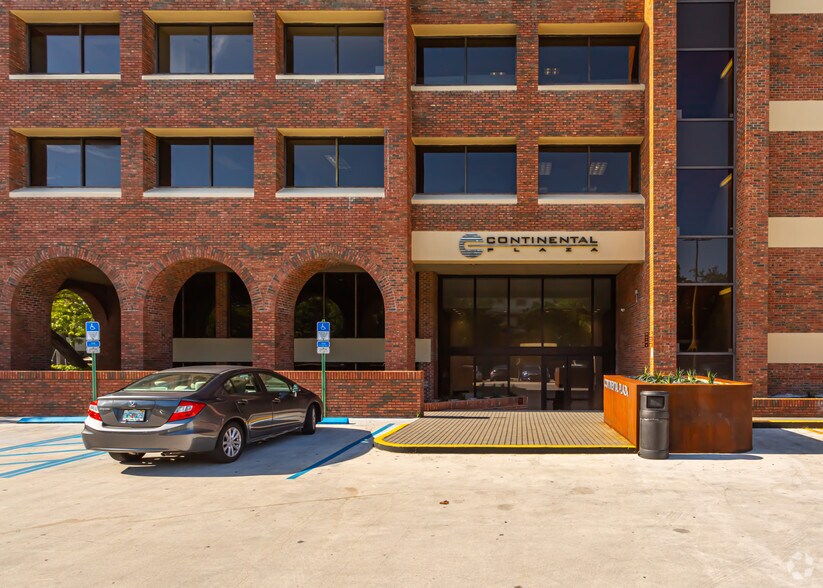 More Photos Of 3250 Mary St, Coconut Grove Office For Lease